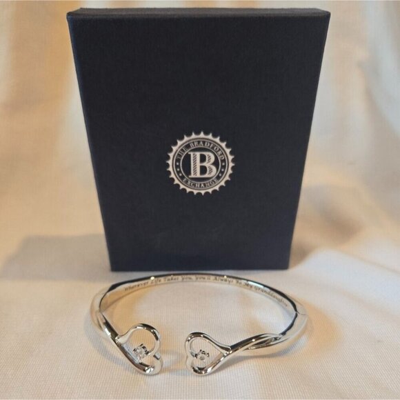 The Bradford Exchange Silver Bracelet with Open-Ended Design and Decorat… - Picture 1 of 6